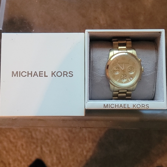 Michael Kors Watch - Picture 2 of 3